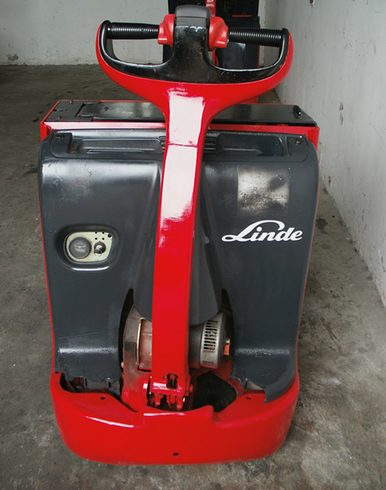 林德T20電動(dòng)托盤車